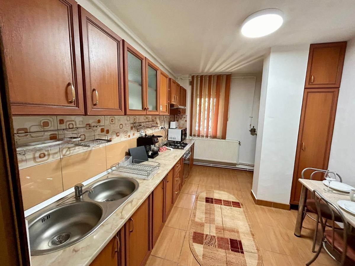 Jad - Familiy 4 Rooms Apartment - Near Forest And Historic Center - Racadau Braşov Exterior foto